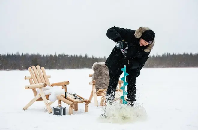Rovaniemi Ice Fishing & Glass Igloo Private Arctic Tour