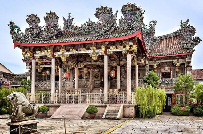 Georgetown et Penang Hill : Temples et bouddha couché