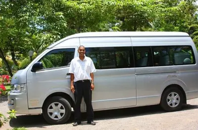 Private Roatan Transfer with Local Guide: Customize Your Day
