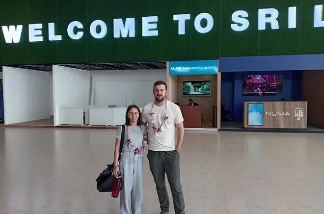 Traslado privado de Yala al aeropuerto de Colombo con guía en inglés