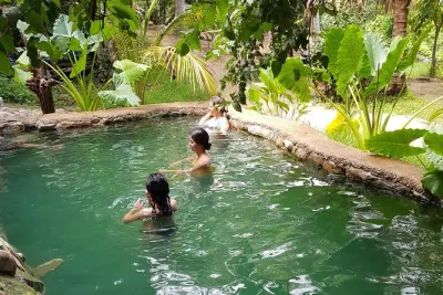 Reiten in Puerto Escondido: Thermalquellen & lokale Kultur