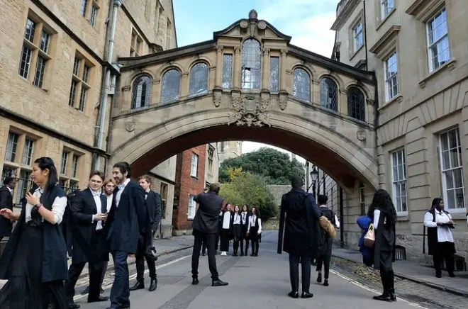 Questions-réponses dans les collèges d’Oxford pour futurs étudiants