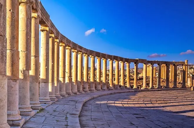 Jerash y mar Muerto en un día: Ruinas y experiencia flotando