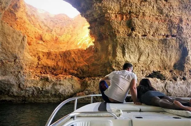 Grotte de Benagil et plage de Marinha en bateau privé, 8 pers max