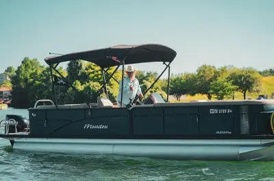 Aluguel de barco privado no Lake Travis: Até 12 pessoas, 3 horas