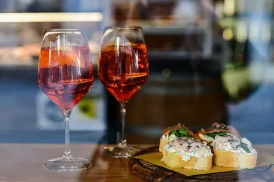 Turin Aperitivo Tour: Sonnenuntergangsdrinks & lokale Snacks