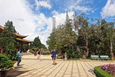 Dalat da Nha Trang: Giardino del caffè, cascata e mercato