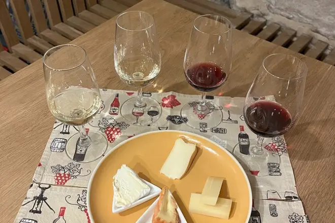 Käse- und Weinverkostung in Dijon: Burgund erleben