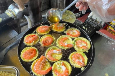 Get swept into saigon’s real neighborhoods on a zero tourist food tour—mopeds, 7+ local dishes, expert guides, and spots not on google maps. includes all food & pickup.