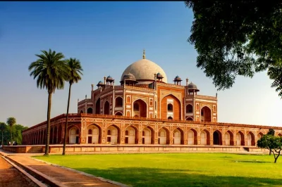 Laissez-vous surprendre par delhi : balade en rickshaw à chandni chowk, dégustation d’épices, atelier cuisine sikh et visite du tombeau d’humayun. voiture privée, guide et prise en charge à l