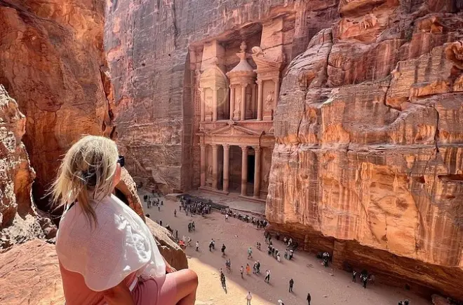 Petra de Sharm El Sheikh com ferry, fronteira e guia turístico