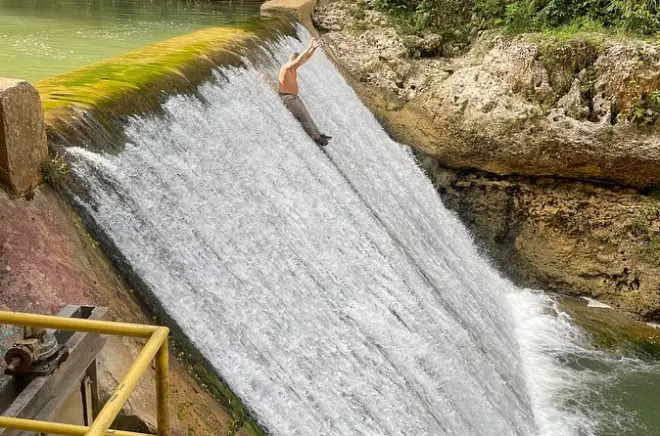 Tanama River Waterslide & Beach Tour in Arecibo
