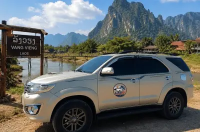 Trasferimento privato Vientiane-Vang Vieng con orario flessibile