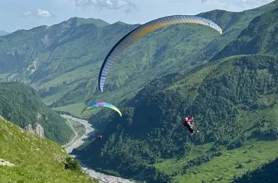 Paragliding in Gudauri: Tandem flight with HD video