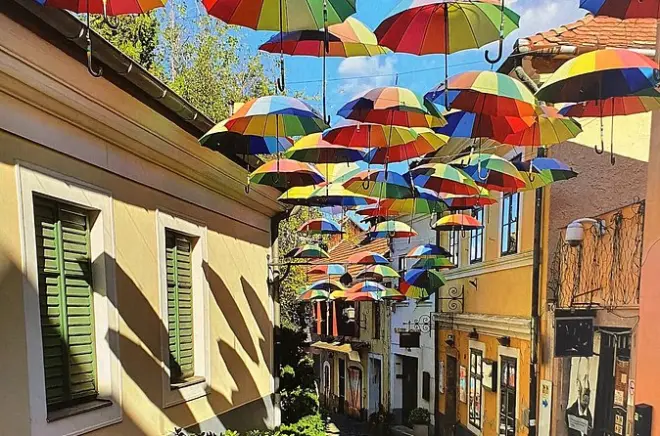 Private tour to Szentendre & Visegrád Castle: Danube Bend