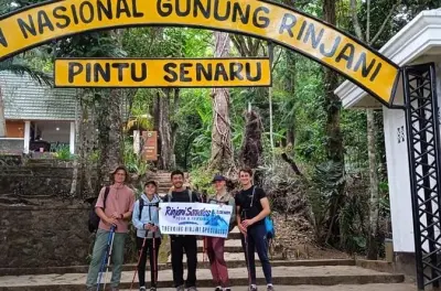 Mount Rinjani: 2 Tage Wanderung zum Kraterrand ab Senaru