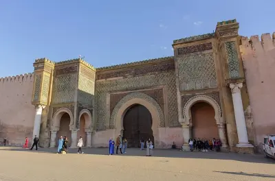 Meknes, Volubilis & Moulay Idriss Tagesausflug ab Fes: Private Tour