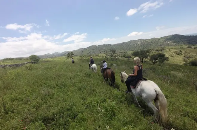 Randonnée à cheval dans les Sierras en Argentine