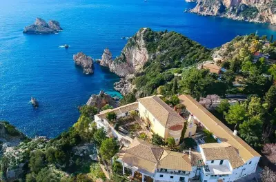 Korfu Orthodoxe Kirchen: Agios Spyridon bis Paleokastritsa