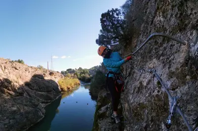 Almadenes via ferrata in Cieza: 3 rappels down Higuera ravine