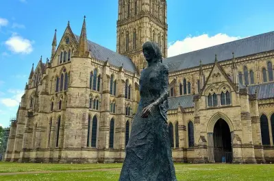 Tour privado a pie por Salisbury: Calles medievales y catedral