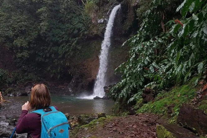 Escursione a Lomba de São Pedro con cascate e piantagione di tè