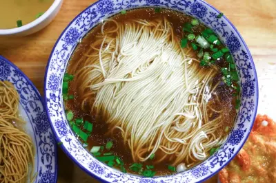 Spaziergang durch Suzhous Gassen mit Essen: 5 Restaurants & Gärten