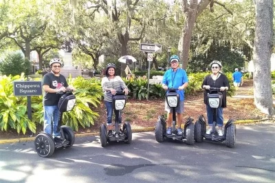 Erlebe savannahs filmzauber auf einer segway-tour zu forrest gumps bank, dem mercer williams house und mehr – mit lokalem guide und segway-einweisung inklusive.