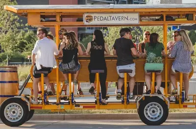 Milwaukee pedal tavern: Quartieri storici in bici