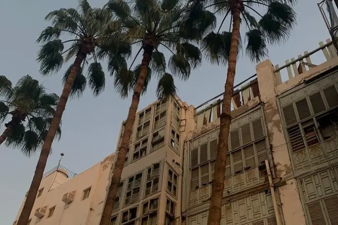 Full Day Jeddah City Tour: Al-Ballad's Historic Tower Houses