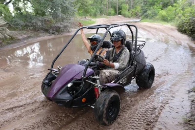 Orlando offroad-abenteuer: dune buggy tour durch schlamm, sand und die natur floridas mit erfahrenem guide. helm, schutzbrille und feste buchung inklusive.