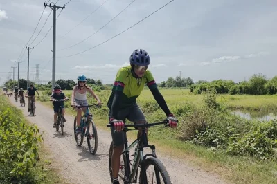 Pedal battambang’s countryside, meet local families making rice paper & bamboo sticky rice, taste fresh fruit, and visit a khmer rouge memorial. includes hotel pickup.