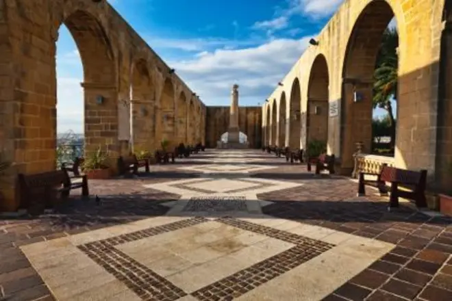 Valletta Shore Excursion: Private Tour with Driver & Guide
