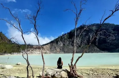 Tour en Bandung con Kawah Putih, volcán y aguas termales
