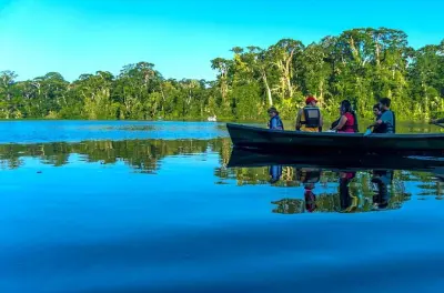 Tortuguero canoe tour with night jungle or turtle spawning