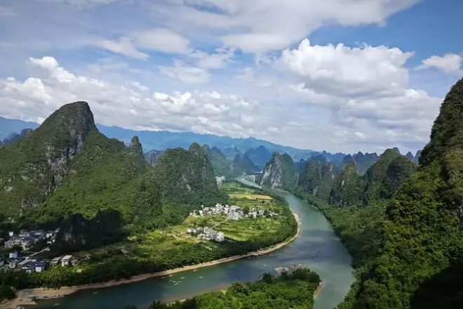 Guilin tour di un giorno: Fiume Li, collina Xianggong e fiume Yulong