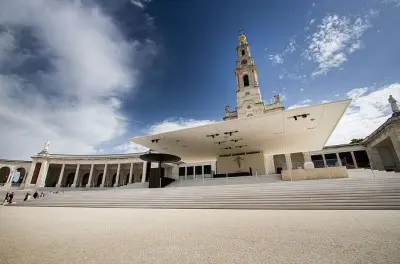 Tour privado em Fátima: Santuário, mosteiro de Batalha e Óbidos