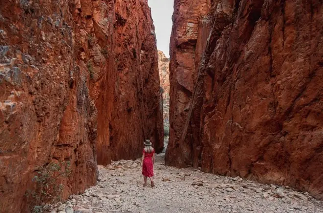 West MacDonnell Ranges tour: Gorges & waterholes adventure