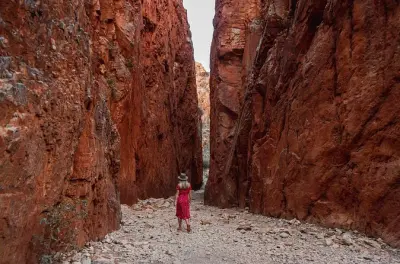 West MacDonnell Ranges tour: Gorges & waterholes adventure