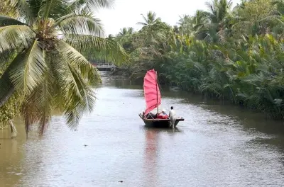 Mekong da Ben Tre: Canali di cocco al tramonto in barca a vela
