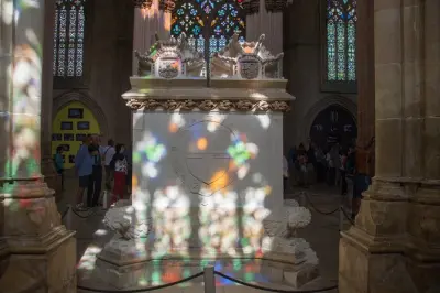 Batalha Alcobaça Nazaré Óbidos tour privado con acceso sin fila