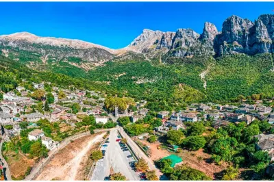 Gorge de Vikos, villages en pierre et ponts dans la région de Zagori