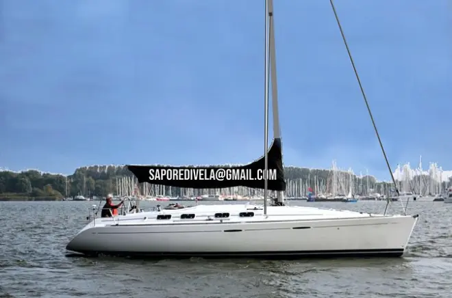 Tour en velero por la Riviera Coral de Alghero: Almuerzo y audioguía