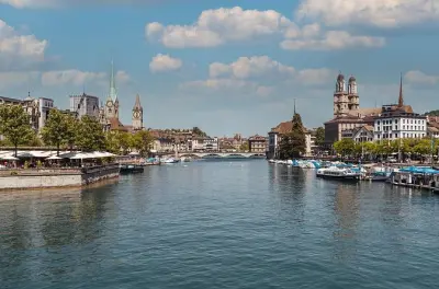 Zurigo: Passeggiata 360° nel centro con degustazioni svizzere