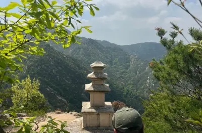 Monte Namsan a Gyeongju con guida e templi nascosti da scoprire