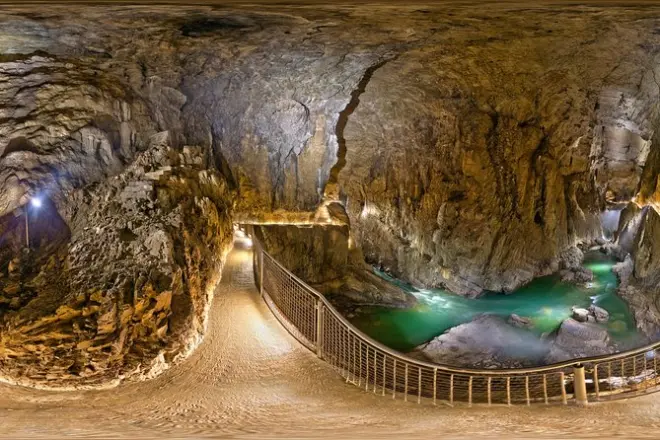 Lipica Stud Farm & Škocjan Caves tour from Koper