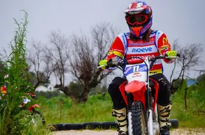 Experiência iniciante de moto off-road em Carregado, perto de Lisboa
