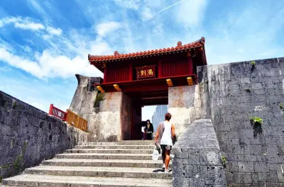 Castello di Shurijo e Tamaudun da Naha: Patrimonio del Regno Ryukyu