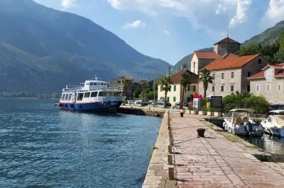 Boka-Bucht ab Budva: Blaue Höhle und Inselstopps