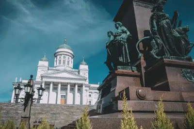 Visite privée à Helsinki avec un urbaniste : Histoires cachées